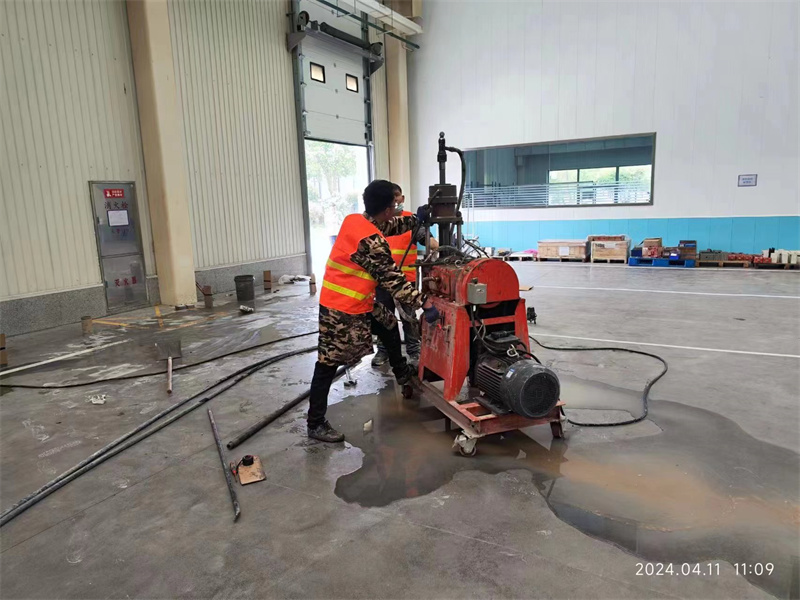 余庆厂房地面下沉塌陷注浆加固施工